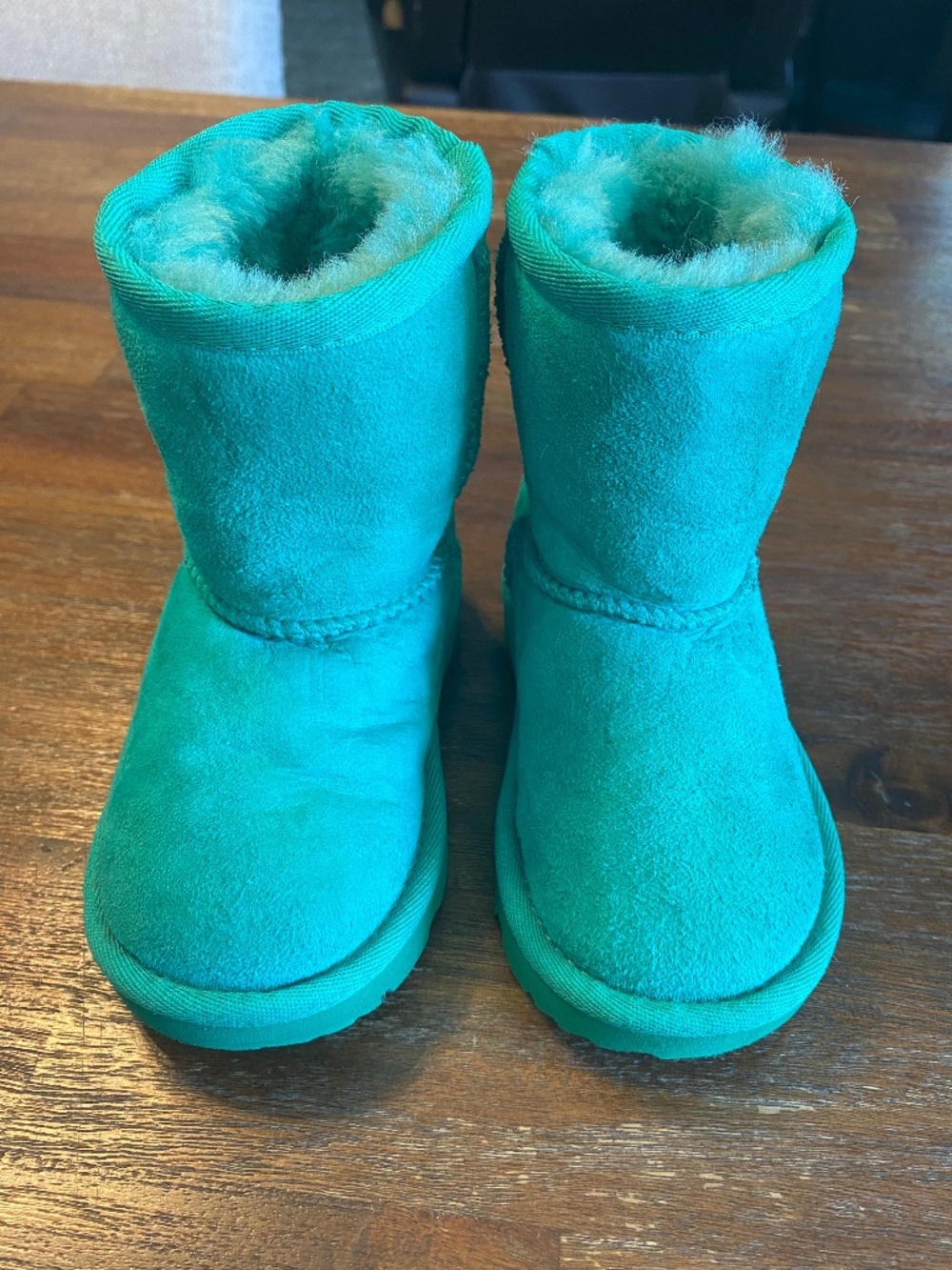 Kids UGG Emerald Green (Rare/ Limited Edition) Classic II Boots Size 7 Toddler